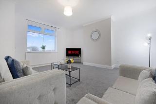 Newly refurbished Near the coast Sleeps 5 - 4