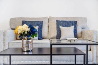 Newly refurbished Near the coast Sleeps 5 - 3
