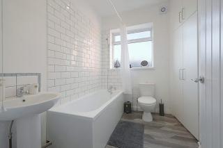 Modern Apartment Near Blyth Coast Sleeps 5 - 5