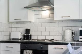 Modern Apartment Near Blyth Coast Sleeps 5 - 3