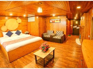 The Comfort Stay Himalayan View Hotel Broadway Annxe Near Mall Road - A Best Premium Palace Darjeeling - 1
