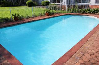 Sunlit Retreat Constantia Kloof - 9