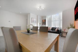 NEW! Stylish 5-Bed Apartment in Stockton-on-tees by Stay With Us, Perfect for Contractors & Large Groups, FREE Parking! - 4