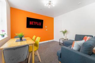NEW! Stylish 5-Bed Apartment in Stockton-on-tees by Stay With Us, Perfect for Contractors & Large Groups, FREE Parking! - 0