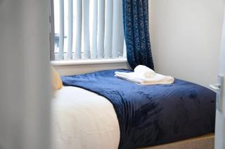 New! Stylish 4BR in St John's - 3