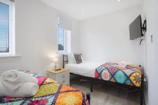 New! Spacious Retreat for 10 Perfect for Families! - 6