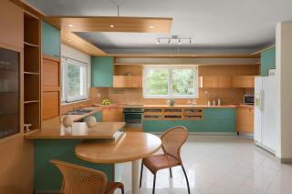 Authentic and stylish 5-star - 1