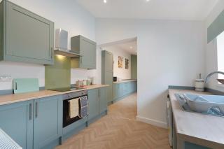 New! 4BR in Hill top House - 9