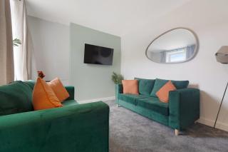 New! 4BR in Hill top House - 1