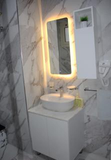 Modern 1BR Minutes from the Tourist Centre, wifi F - 2