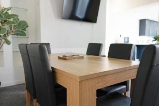 New! 4BR in Durham Road - 3