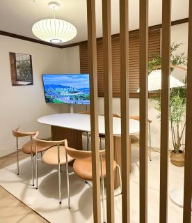 Hongdae or Itaewon 20minutes Maximum 6 people - 8