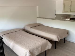 Casa vacanze Desiree situata zona centro commerciale il Casale - 4