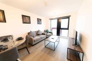 Modern 1 Bed Apartment Near Liverpool City Centre - 3