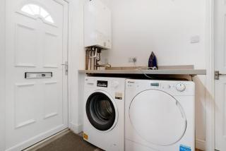 2 Bed Apartment in Newcastle with FREE WIFI - 4