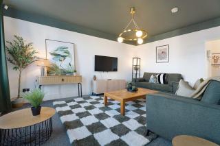 High Spec 2 BBR On High Street Near Shops - 3