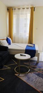 Queenspace Living - 8