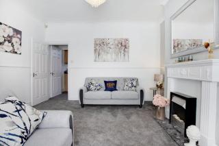 Stylish 3-Bedroom Oasis in Darlington, Sleeps 5 - 3