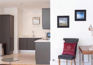 Shandwick Apartment - Edinburgh City Centre - Sleeps 2 - 7