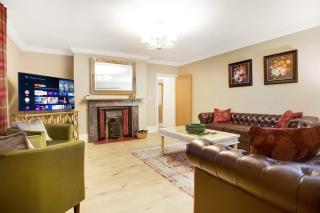 NEW! Luxurious Cottage in Durham by Stay With Us, Ideal for Large Groups & Families, Hot Tub, Sleeps 10! - 2