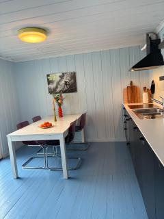 Cabin with Private beach and fjord view Perfect for Coolcation and Calmcation - 4