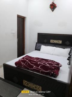 Shree Ji homestay near banke bihari mandir - 1