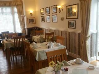 Oakfield House Bed and Breakfast - 2
