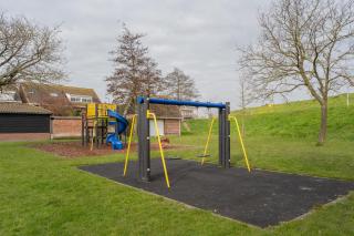 4-persoons woning in Yerseke bij strand & speeltuin - 7