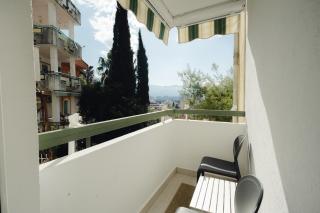 City Gem: Stylish Urban Hideout - 2