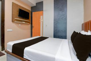 Collection O Park Street Road Formerly SR Royale - 9