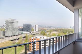 Old Bridge Retreat and Free Parking - 0