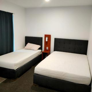 Entire flat next to park, close to uni, & city - 3