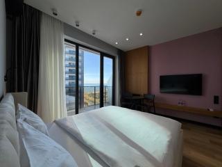 Studio with Balcony & Sea View, Close to Beach - 3