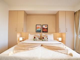 Stay Vista - Neon homeotel - 1 km from Airport - 8