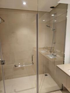 Central 2BR Apt Yas F1 Circuit - Abu Dhabi - 1