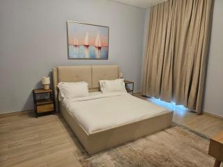 Central 2BR Apt Yas F1 Circuit - Abu Dhabi - 6