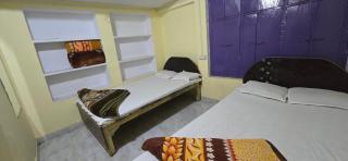 Radha krishna Niwas 200mtrs to dasashwamedh ghat - 1