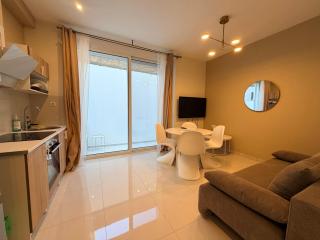 PL Pireas Modern APT - 0
