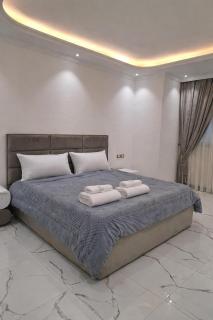 Elegant 2BR Apartment in the Heart of the City - 3