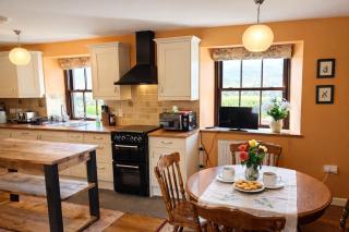 The Old Chapel, Threlkeld bungalow with stunning fell views - 5