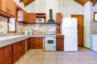 MOT Rentals WineCounty Alzaga - 4 Bd House Pool & Grill - 5