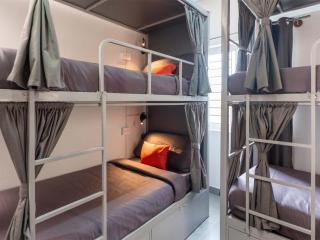 Loop by Zolo Indiranagar, Bangalore - 8