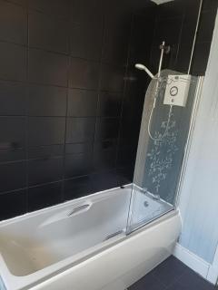 Cosy 3 Bed Apartment House in Kirkcaldy Fife - Serviced accommodation For Corporate , Business , Tourists , Secure, Parking , WiFi - 7