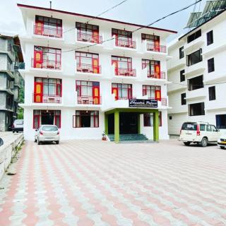 Chandra Place Hotel - 4