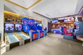 GL1232: 1232 Greenslake - 6