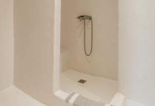 Luxury 6 Bed Villa with Sea Views and Pool - 3