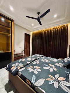 Snug Haven Royal 3BHK Escape - 2