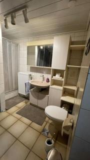 Großer Bungalow mit eigenem See und Insel - 8