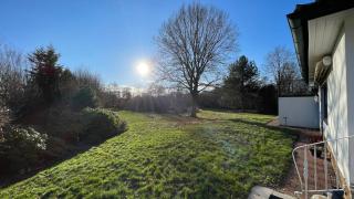 Großer Bungalow mit eigenem See und Insel - 6