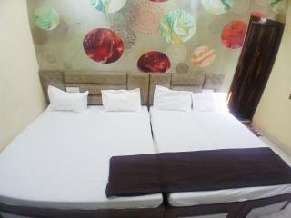 Agam Homestay - Few Steps From golden temple - 1